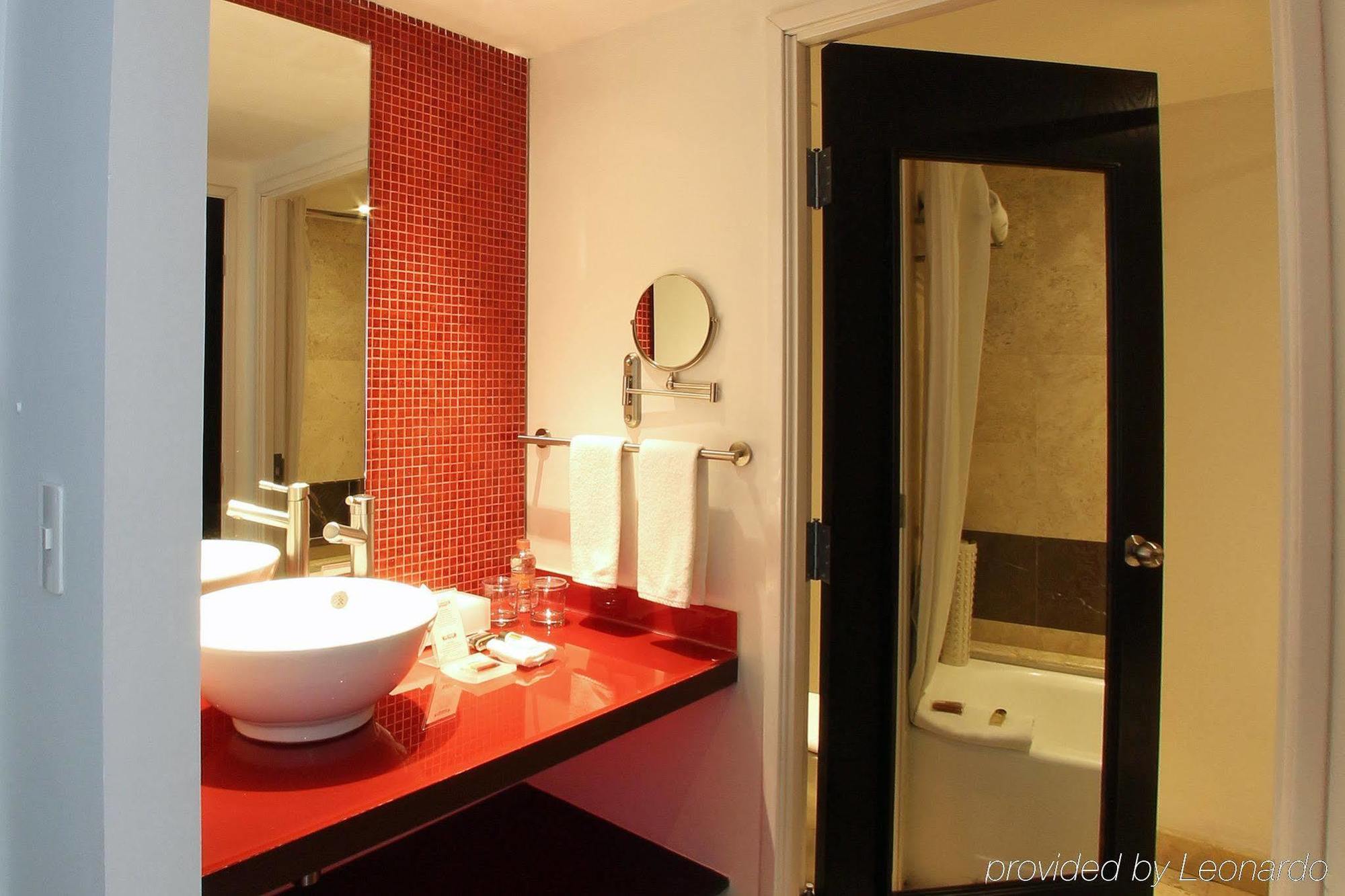 Fiesta Inn Cuautitlan Куаутитлан-Искальи Экстерьер фото